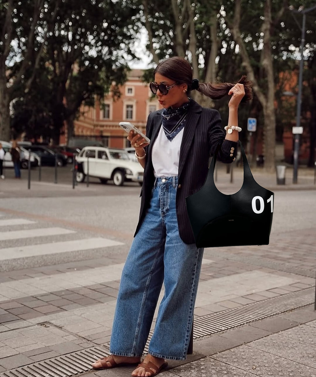 Pebble Leather Black - ABUNDANCE