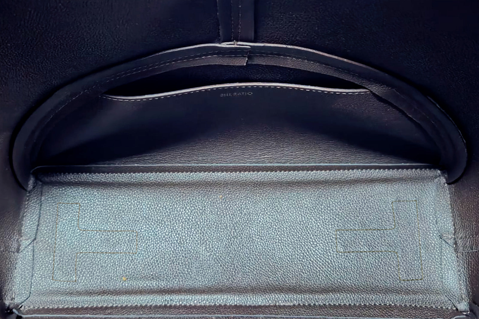 Pebble Leather Chocolate - ABUNDANCE
