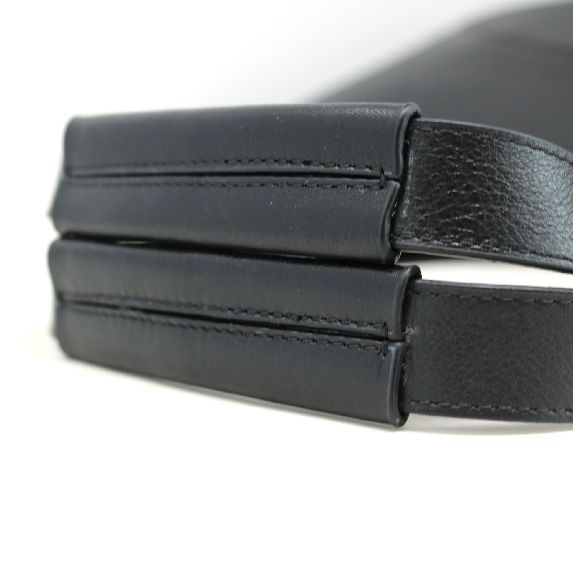 Pebble Leather Black - ABUNDANCE
